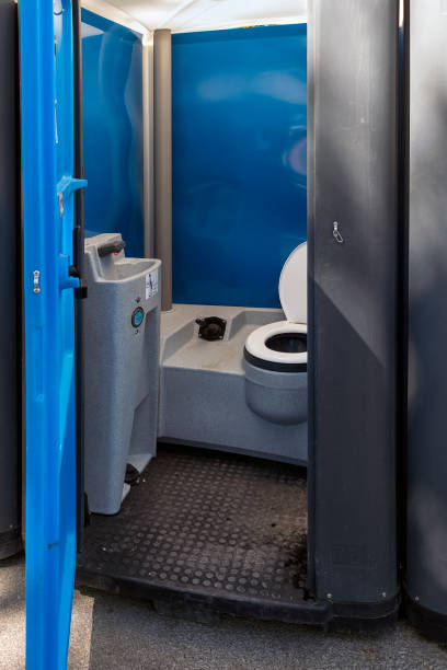 Best Portable restroom trailer rental  in Sleepy Hollow, CA